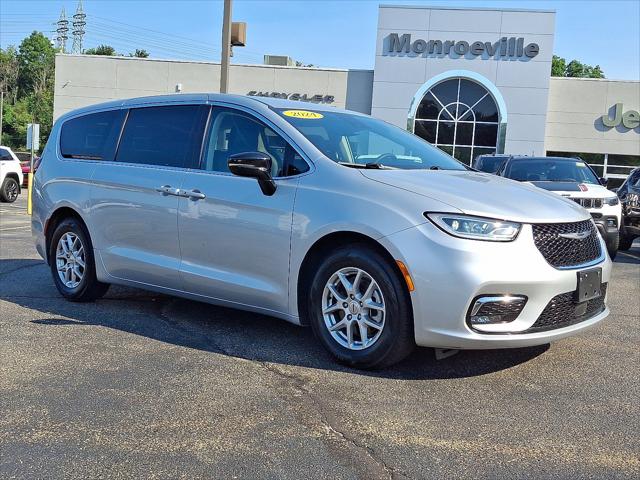 2024 Chrysler Pacifica Touring L 2024 Chrysler Pacifica Touring L