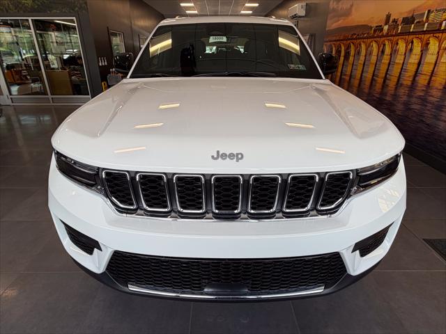 2026 Jeep Grand Cherokee GRAND CHEROKEE LAREDO X 4X4