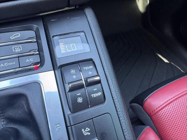 2020 Porsche Macan S