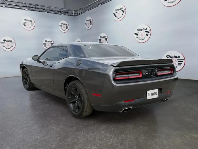 2021 Dodge Challenger SXT