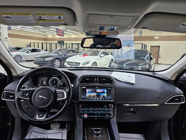 2017 Jaguar F-PACE S