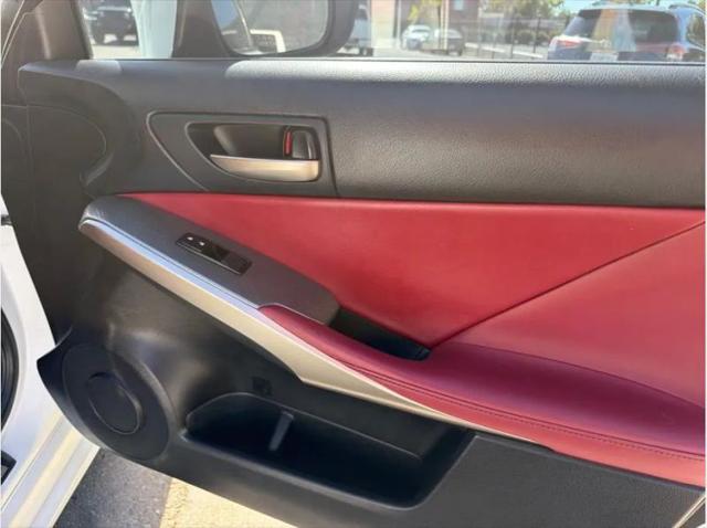 2018 Lexus IS 300 300