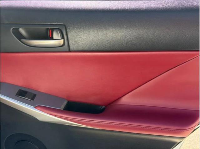 2018 Lexus IS 300 300