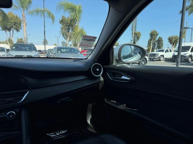 2017 Alfa Romeo Giulia RWD
