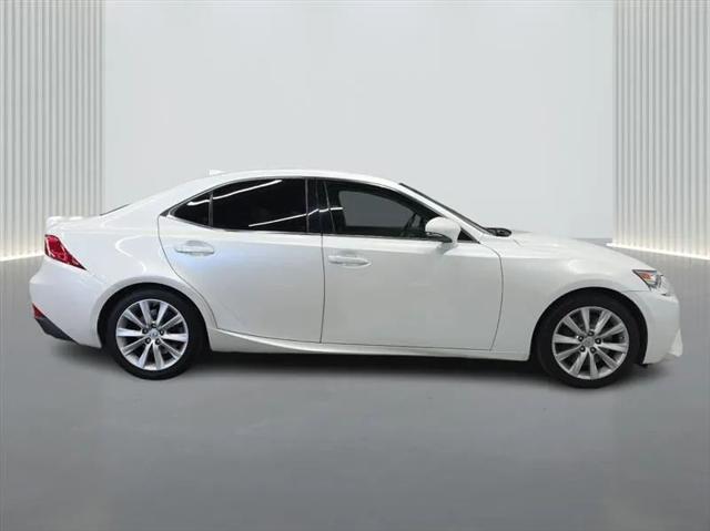 2016 Lexus IS 200t 200t