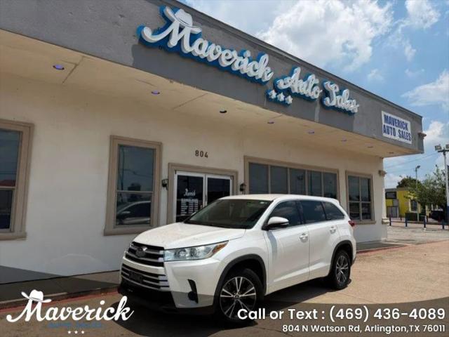 2017 Toyota Highlander LE for sale in Arlington, TX