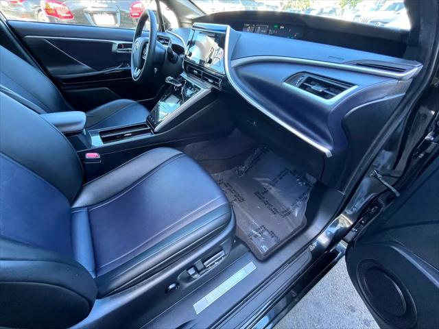 2016 Toyota Mirai Base