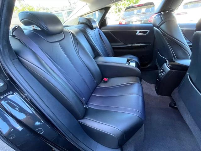 2016 Toyota Mirai Base