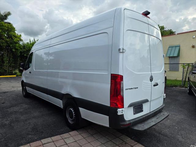 2021 Freightliner Sprinter High Roof I4