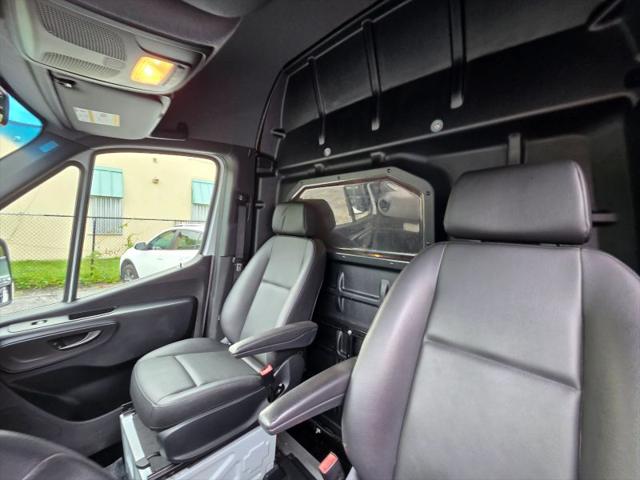 2021 Freightliner Sprinter High Roof I4