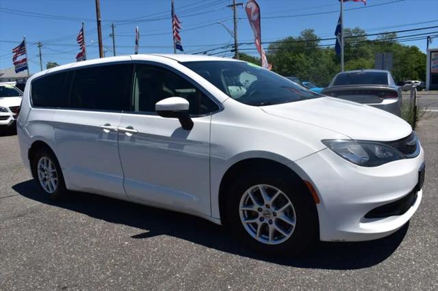 2021 Chrysler Voyager LX