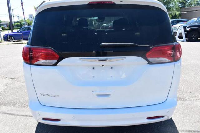 2021 Chrysler Voyager LX