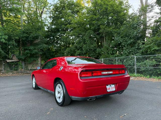 2012 Dodge Challenger SXT