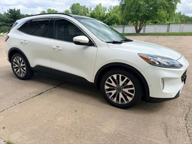 2020 Ford Escape Titanium Hybrid