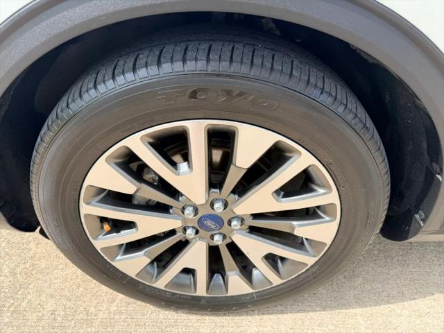 2020 Ford Escape Titanium Hybrid