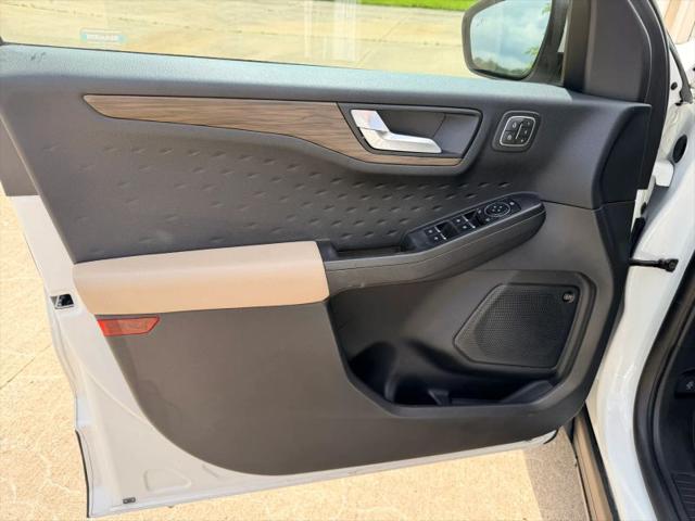 2020 Ford Escape Titanium Hybrid