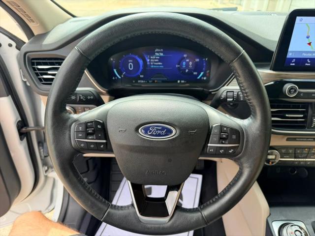2020 Ford Escape Titanium Hybrid