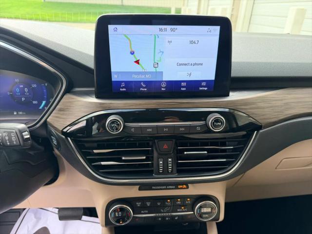 2020 Ford Escape Titanium Hybrid