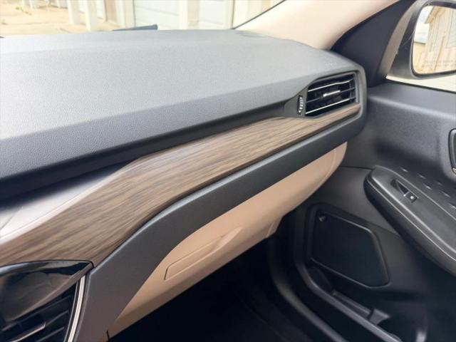 2020 Ford Escape Titanium Hybrid
