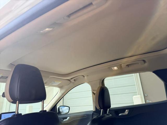 2020 Ford Escape Titanium Hybrid