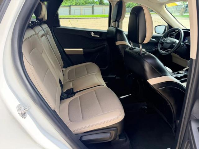 2020 Ford Escape Titanium Hybrid