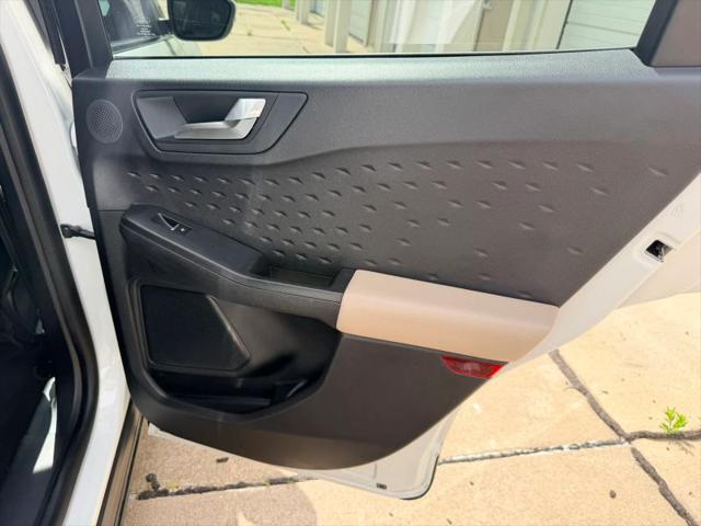 2020 Ford Escape Titanium Hybrid