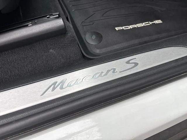 2016 Porsche Macan S
