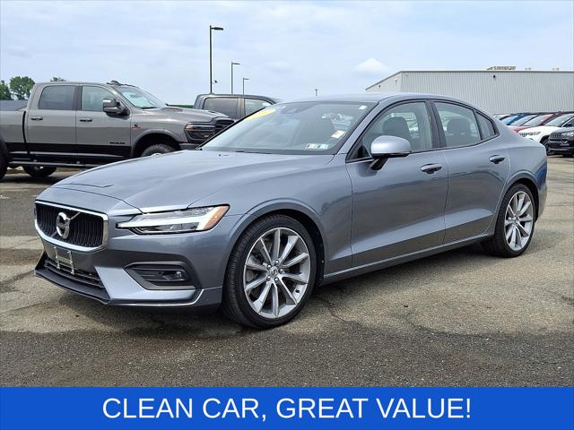 2021 Volvo S60 T6 Momentum