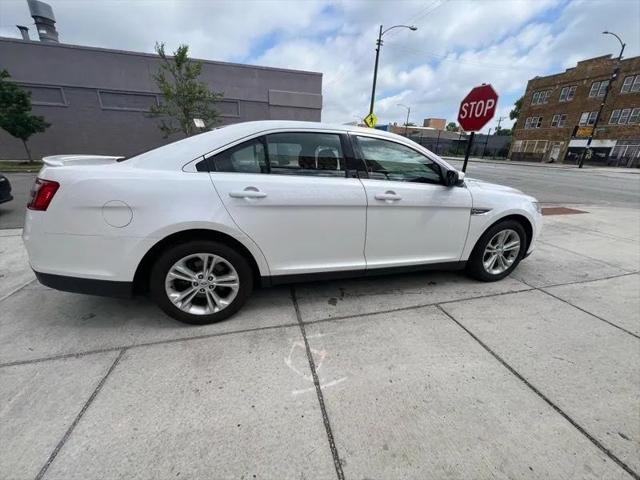 2015 Ford Taurus SEL