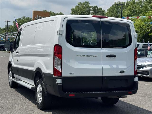 2025 Ford Transit-250 Cargo Van T-250 130 Low Rf 9070 GVWR RWD 2025 Ford Transit-250 Cargo Van T-250 130 Low Rf 9070 GVWR RWD