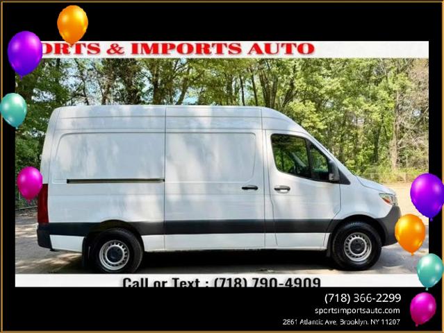 2021 Freightliner Sprinter Standard Roof I4