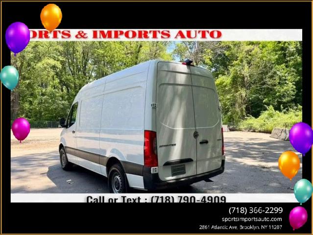 2021 Freightliner Sprinter Standard Roof I4