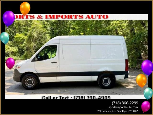 2021 Freightliner Sprinter Standard Roof I4