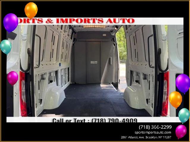 2021 Freightliner Sprinter Standard Roof I4