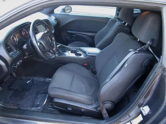 2016 Dodge Challenger R/T Shaker
