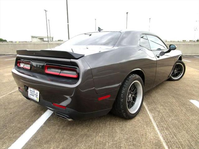 2016 Dodge Challenger R/T Shaker