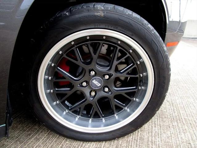 2016 Dodge Challenger R/T Shaker