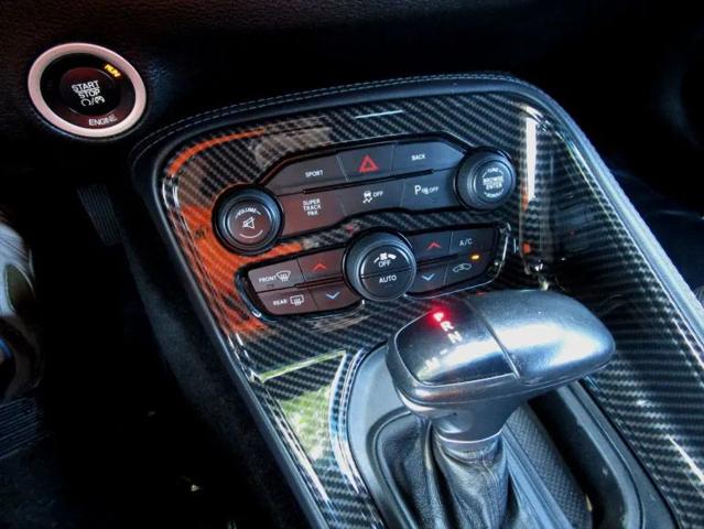 2016 Dodge Challenger R/T Shaker