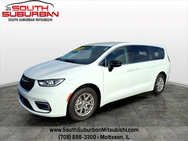 2024 Chrysler Pacifica Touring L for sale in MATTESON, IL