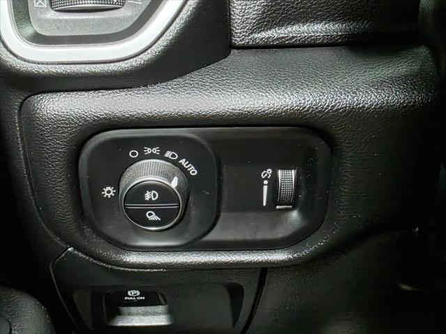 2023 Ram 1500 Big Horn Crew Cab 4x4 5'7" Box