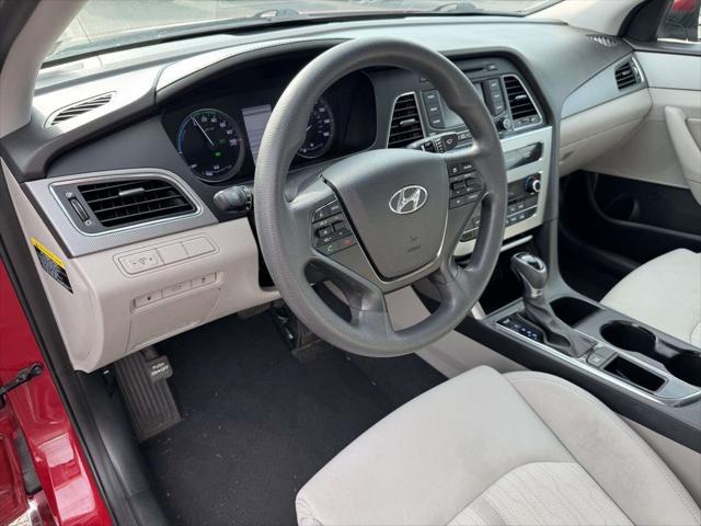 2016 Hyundai Sonata Hybrid SE 2016 Hyundai Sonata Hybrid SE