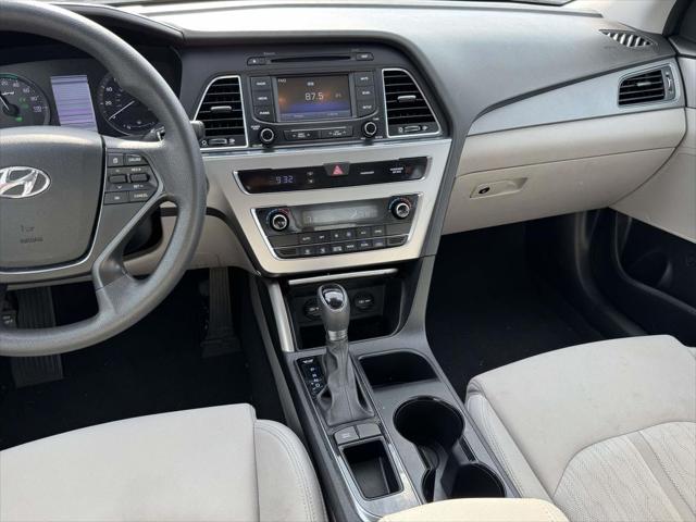 2016 Hyundai Sonata Hybrid SE 2016 Hyundai Sonata Hybrid SE