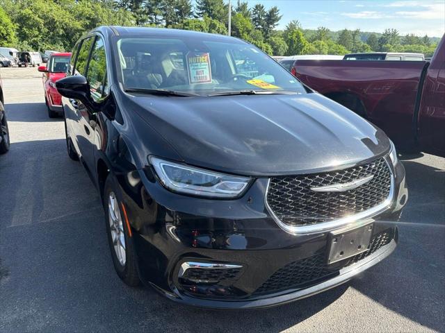 2024 Chrysler Pacifica Touring L 2024 Chrysler Pacifica Touring L