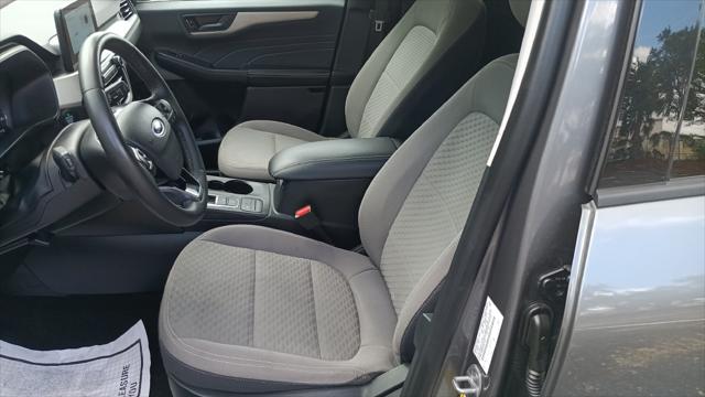 2022 Ford Escape SE Hybrid