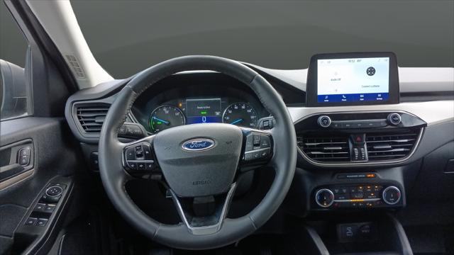 2022 Ford Escape SE Hybrid