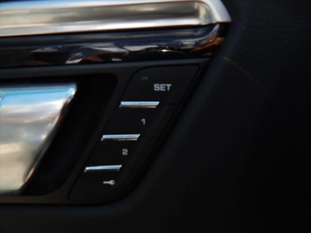 2021 Porsche Macan AWD