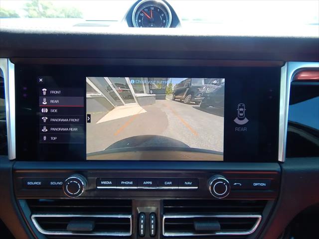 2021 Porsche Macan AWD