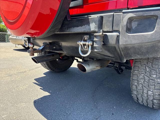 2004 HUMMER H2 Base 4WD 4dr SUV