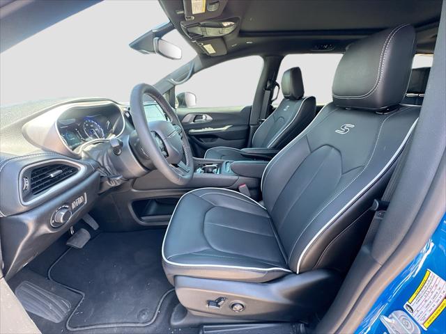2027 Chrysler Pacifica Limited
