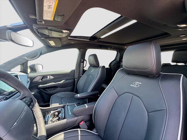 2027 Chrysler Pacifica Limited